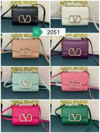 Picture of Valentino Handbags _SKUfw134465378fw